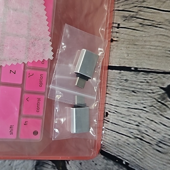 MacBook air 13.6 hard shell case - Picture 4 of 5